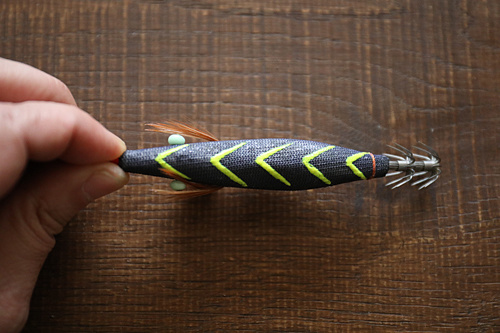 釣れるけどロストしない桐製のエギを販売しています